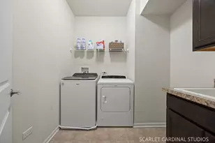 2231 Lundquist Dr, Aurora, IL 60503 - Photo 18