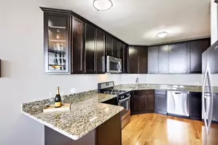 3200 N Lake Shore Dr, Chicago, IL 60657 - Photo 10