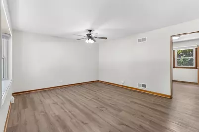 3327 D Hutchison Avenue, Joliet, IL 60431 - Photo 10