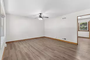 3327 D Hutchison Ave, Joliet, IL 60431 - Photo 10