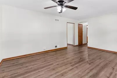 3327 D Hutchison Avenue, Joliet, IL 60431 - Photo 12