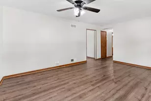 3327 D Hutchison Ave, Joliet, IL 60431 - Photo 12