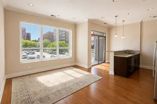 1002 W Van Buren St, Chicago, IL 60607 - Photo 2