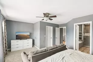 476 Windham Cove Dr, Crystal Lake, IL 60014 - Photo 18