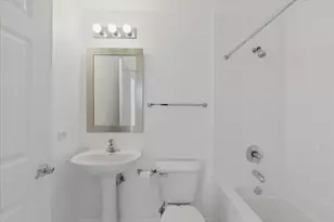 1134 W Granville Ave, Chicago, IL 60660 - Photo 12