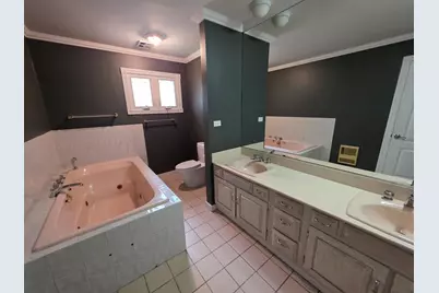 5787 N Clifford Avenue, Chicago, IL 60646 - Photo 24
