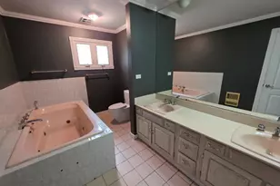 5787 N Clifford Ave, Chicago, IL 60646 - Photo 24