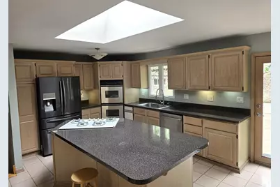 5787 N Clifford Avenue, Chicago, IL 60646 - Photo 12