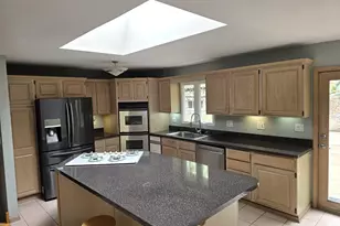 5787 N Clifford Ave, Chicago, IL 60646 - Photo 12