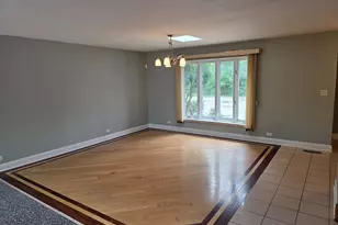 5787 N Clifford Ave, Chicago, IL 60646 - Photo 10