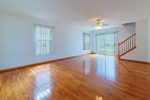 21537 Vesper St, Crest Hill, IL 60403 - Photo 4