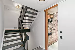 2013 Post Oak Pl, Schaumburg, IL 60173 - Photo 2
