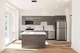 224 S Ashland Ave, Chicago, IL 60607 - Photo 2