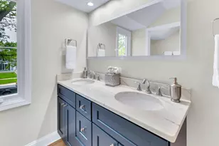 967 W Bauer Rd, Naperville, IL 60563 - Photo 30