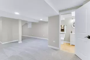 967 W Bauer Rd, Naperville, IL 60563 - Photo 34