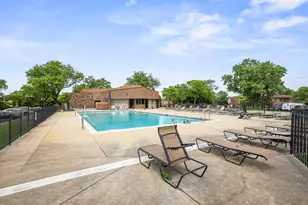 2130 Country Club Dr, Woodridge, IL 60517 - Photo 26