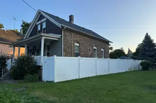 1315 N Broadway St, Joliet, IL 60435 - Photo 2