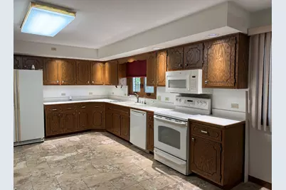 613 Fairlane Drive, Joliet, IL 60435 - Photo 8