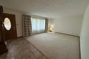 613 Fairlane Dr, Joliet, IL 60435 - Photo 6
