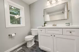 302 E Fine St, Ashkum, IL 60911 - Photo 18