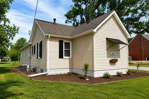 302 E Fine St, Ashkum, IL 60911 - Photo 34