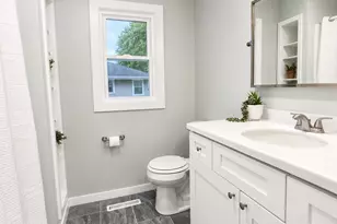 302 E Fine St, Ashkum, IL 60911 - Photo 16