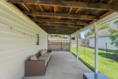 626 E Division Street, Lockport, IL 60441 - Photo 36