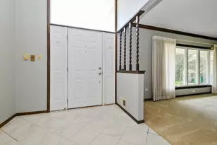 15542 Narcissus Ln, Orland Park, IL 60462 - Photo 4