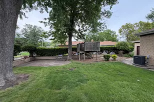18724 Sherman St, Lansing, IL 60438 - Photo 30