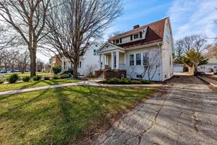 410 Repton Rd, Riverside, IL 60546 - Photo 1