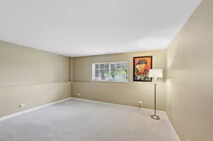 1009 Alberta Rd, Elgin, IL 60124 - Photo 10
