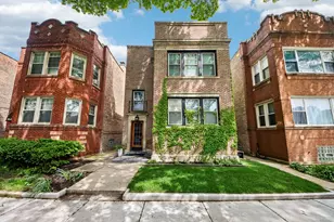 5643 N Campbell Ave, Chicago, IL 60659 - Photo 1