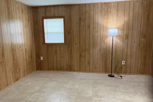 1165 Roselawn Dr, Paxton, IL 60957 - Photo 12