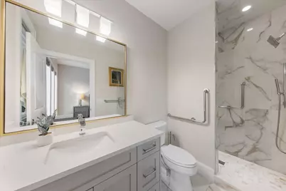 227 Burlington Avenue #2, Clarendon Hills, IL 60514 - Photo 14