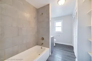 608 Fox St, Joliet, IL 60432 - Photo 6