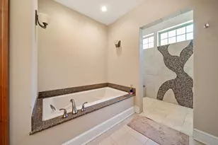 261 S Kenilworth Ave, Glen Ellyn, IL 60137 - Photo 22