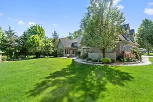 261 S Kenilworth Ave, Glen Ellyn, IL 60137 - Photo 48