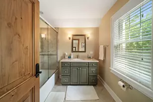 261 S Kenilworth Ave, Glen Ellyn, IL 60137 - Photo 28
