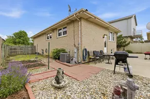 9324 S Thomas Ave, Bridgeview, IL 60455 - Photo 30