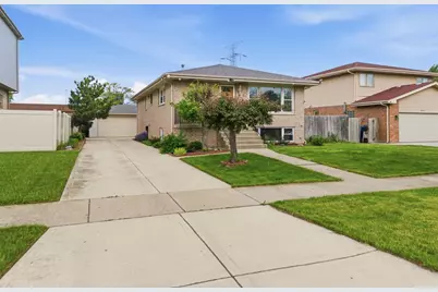 9324 S Thomas Avenue, Bridgeview, IL 60455 - Photo 2
