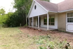 607 N Fleming Rd, Woodstock, IL 60098 - Photo 1