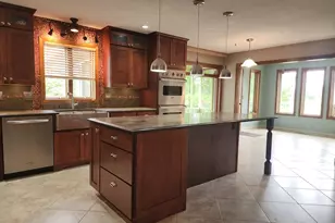 2707 Foxridge Run, Bloomington, IL 61704 - Photo 10