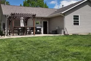 403 Forest View Dr, Genoa, IL 60135 - Photo 26