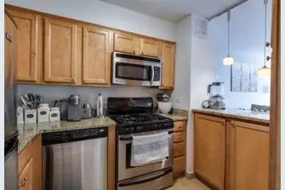 2800 N Lake Shore Drive #813, Chicago, IL 60657 - Photo 10