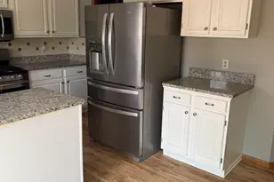 223 Williamsburg Ct, Montgomery, IL 60538 - Photo 22