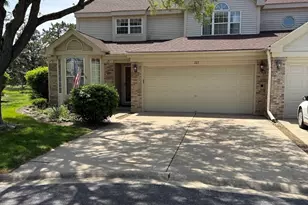 223 Williamsburg Ct, Montgomery, IL 60538 - Photo 1