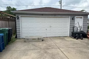 7942 Nagle Ave, Burbank, IL 60459 - Photo 16