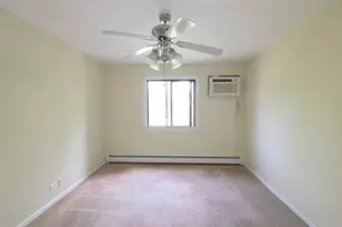 12 Parkside Ct, Vernon Hills, IL 60061 - Photo 14