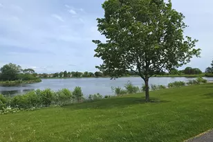 12 Parkside Ct, Vernon Hills, IL 60061 - Photo 22