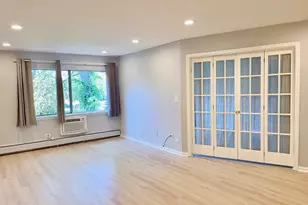 706 E Algonquin Rd, Arlington Heights, IL 60005 - Photo 2